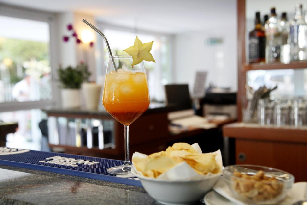 Hotel Alfa Anche In All Inclusive 里米尼 外观 照片