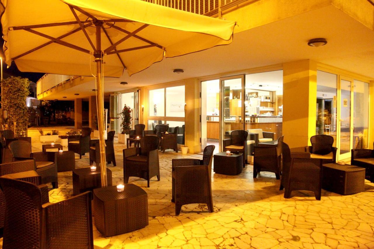 Hotel Alfa Anche In All Inclusive 里米尼 外观 照片
